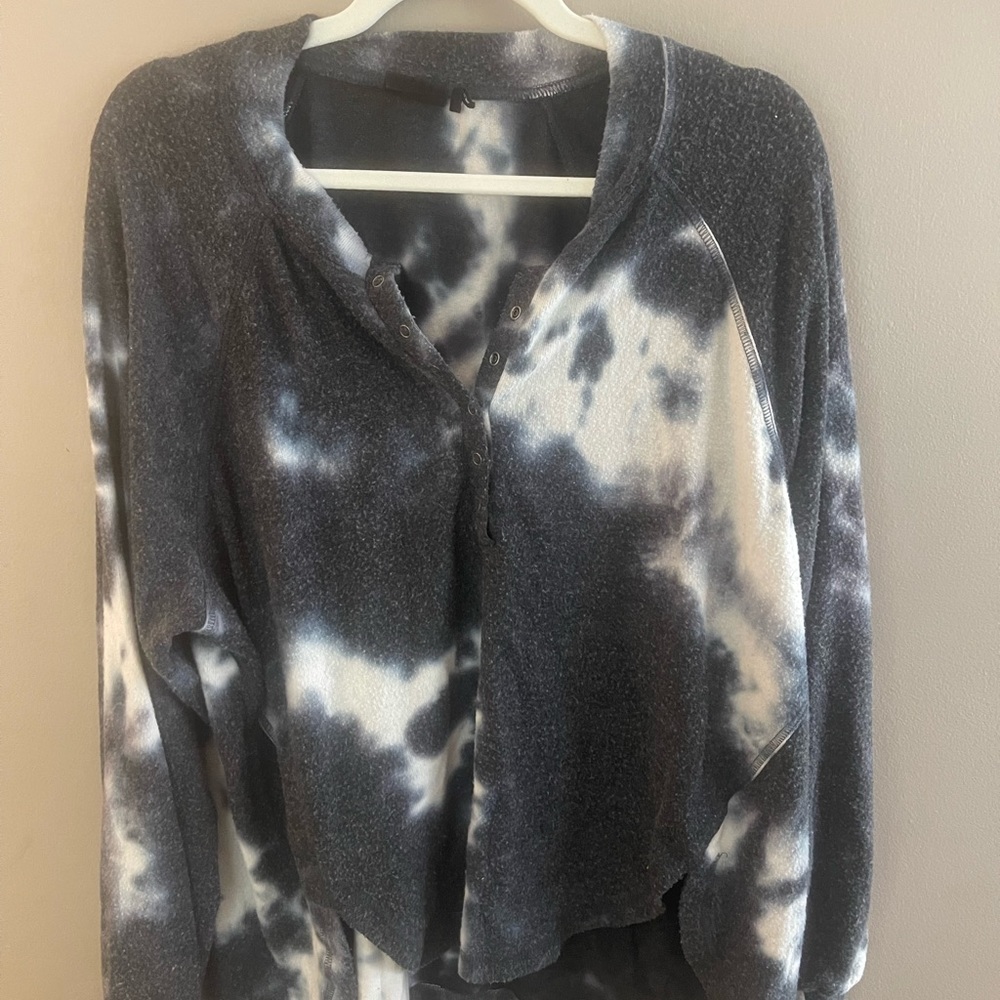 Urban Outfitters Tie Die Sweater